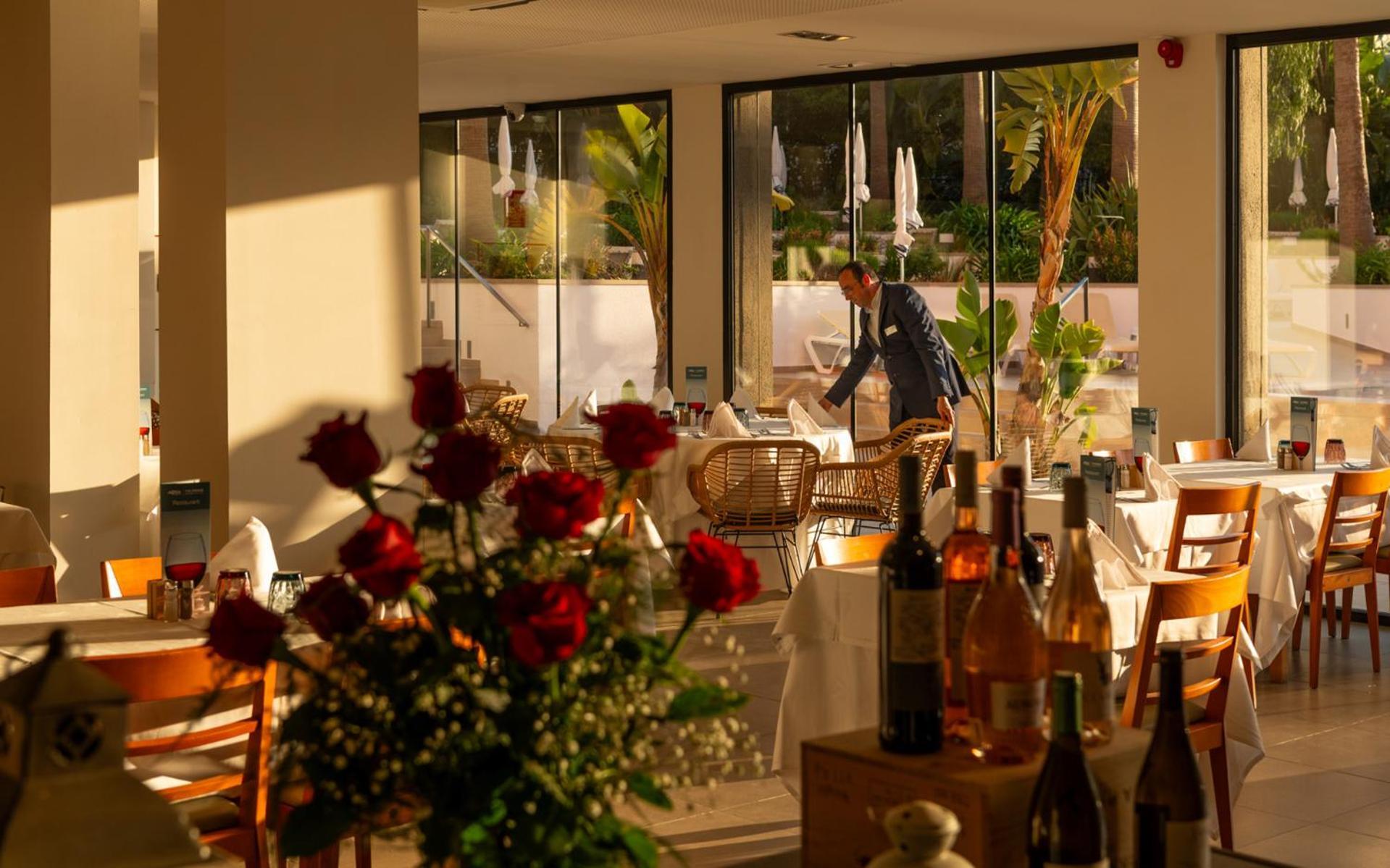 Aqua Hotel The Breeze (Adults Only +18) All Inclusive Santa Susana Exterior foto